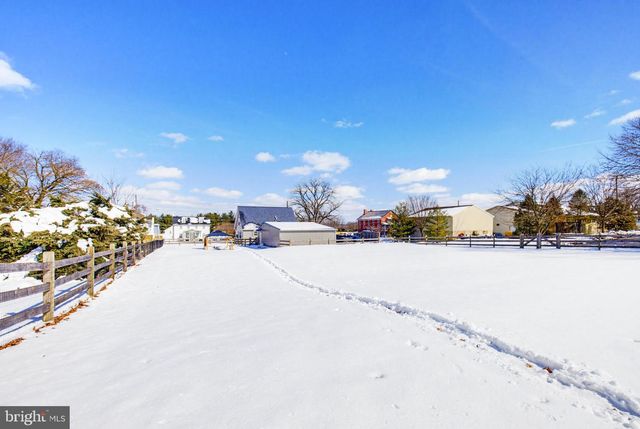 222 COCHRAN ST, Cochranville, PA 19330