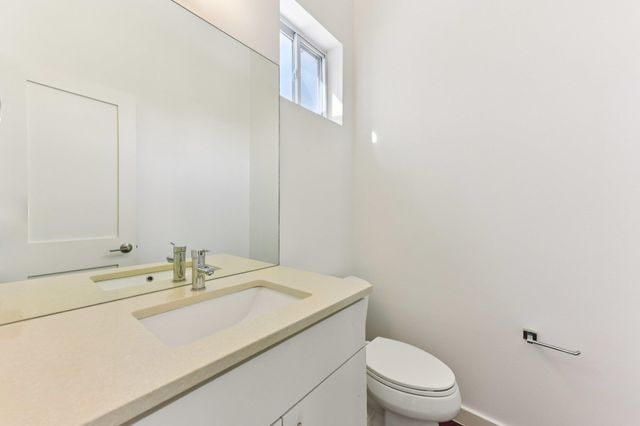 133 Crest View DR, Lakeway, TX 78734