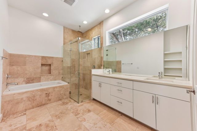 133 Crest View DR, Lakeway, TX 78734