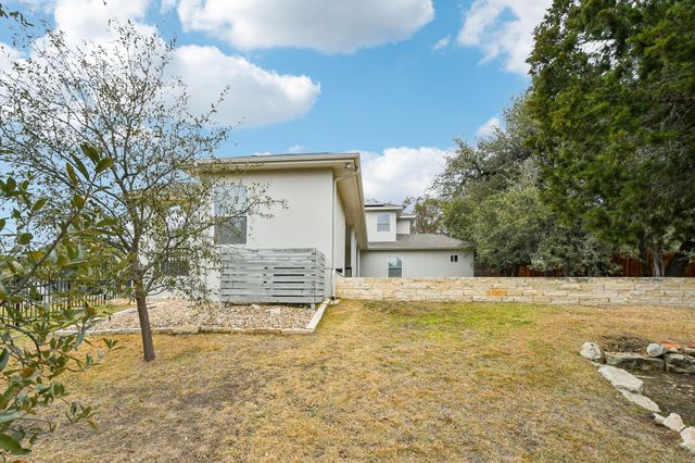 133 Crest View DR, Lakeway, TX 78734