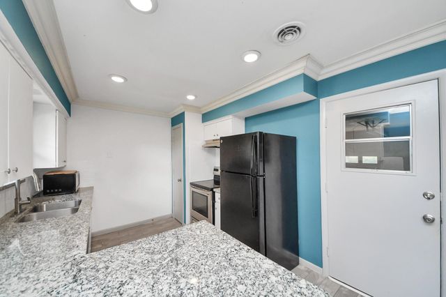 5815 Effingham Drive, Houston, TX 77035