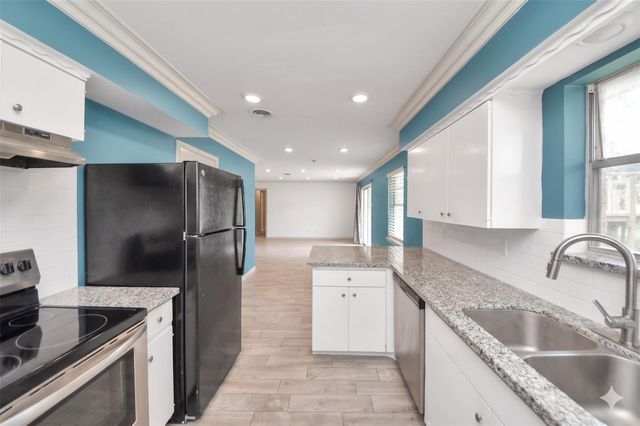 5815 Effingham Drive, Houston, TX 77035