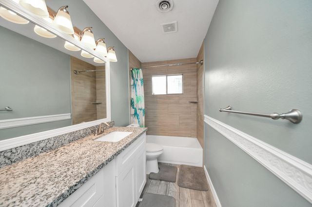 5815 Effingham Drive, Houston, TX 77035