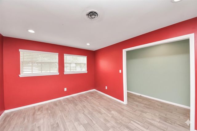 5815 Effingham Drive, Houston, TX 77035