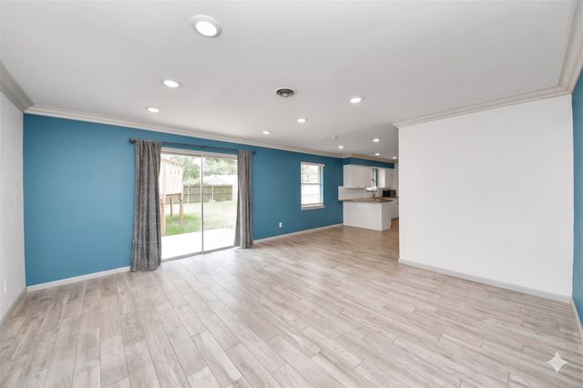 5815 Effingham Drive, Houston, TX 77035