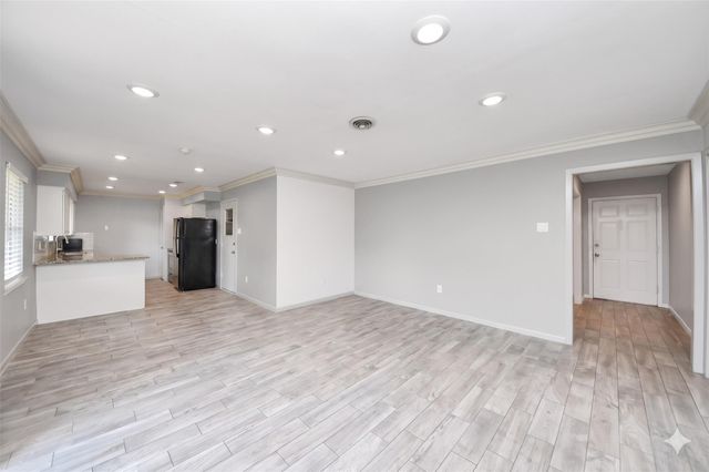5815 Effingham Drive, Houston, TX 77035