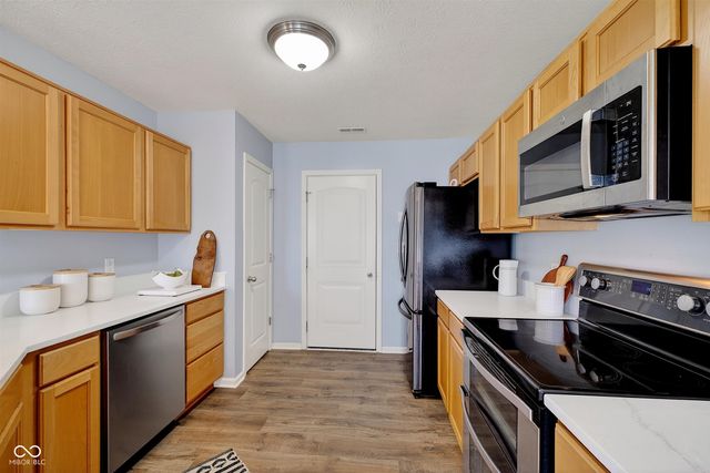 8167 Dartmoth Lane, Avon, IN 46123