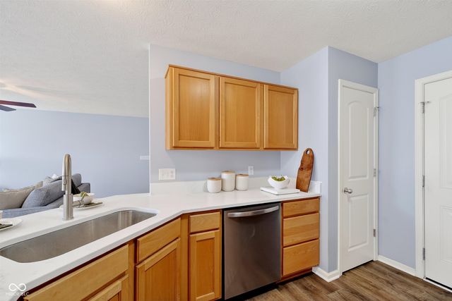 8167 Dartmoth Lane, Avon, IN 46123