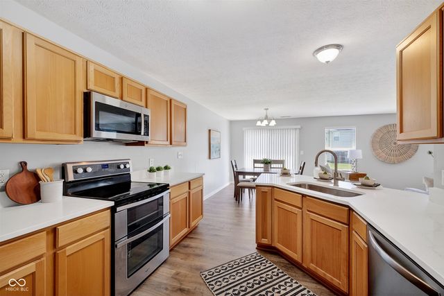 8167 Dartmoth Lane, Avon, IN 46123