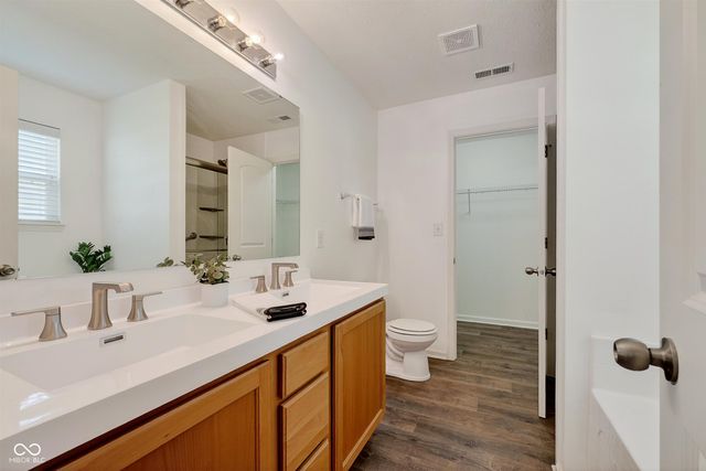 8167 Dartmoth Lane, Avon, IN 46123