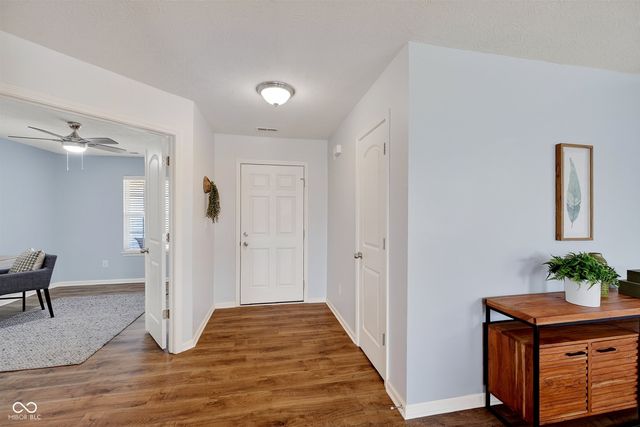 8167 Dartmoth Lane, Avon, IN 46123