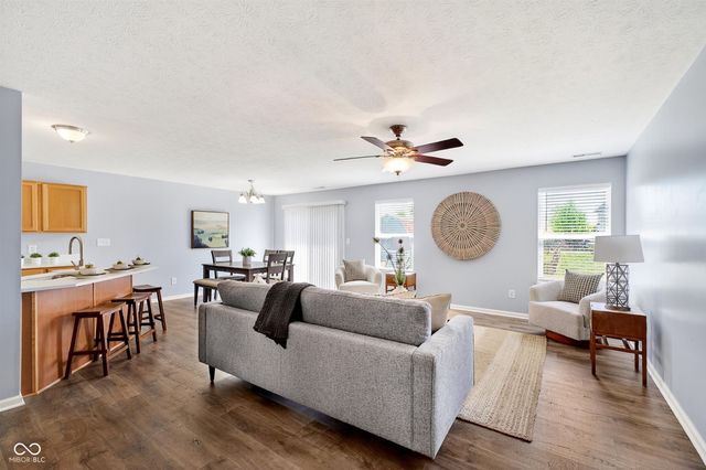 8167 Dartmoth Lane, Avon, IN 46123