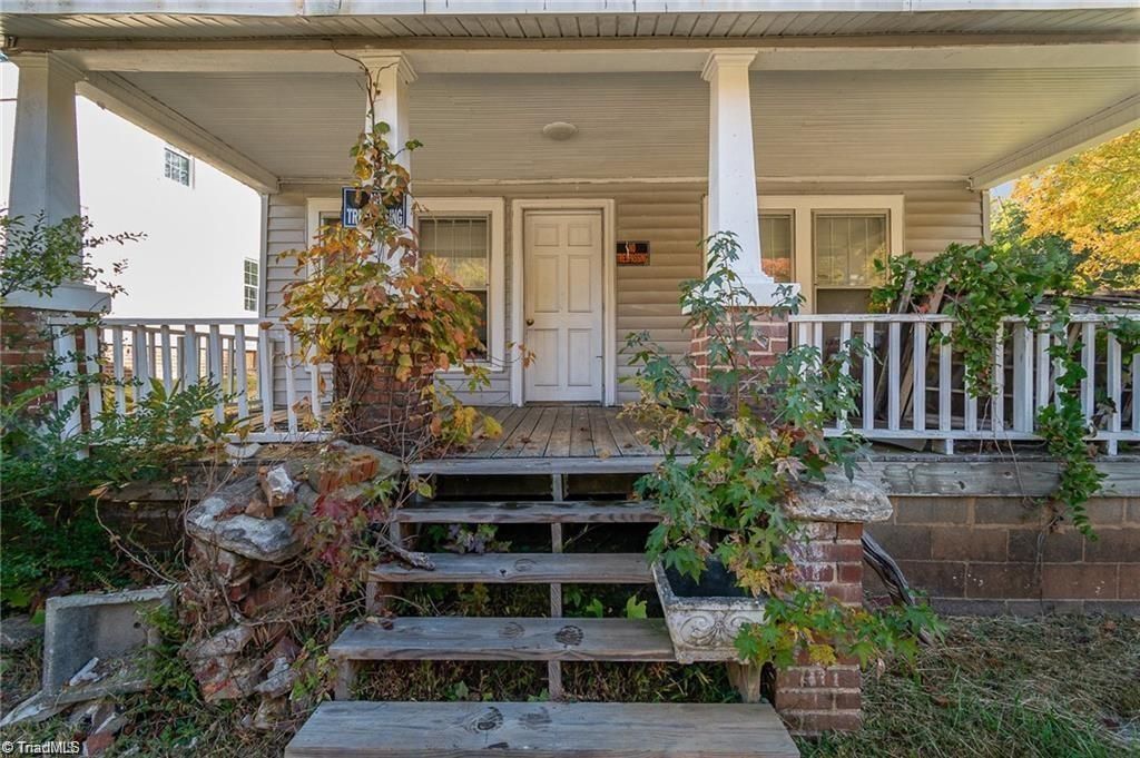 1053 N Scales Street, Reidsville, NC 27320