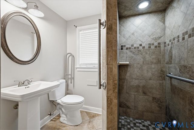 2815 Wighton Dr, Richmond, VA 23235