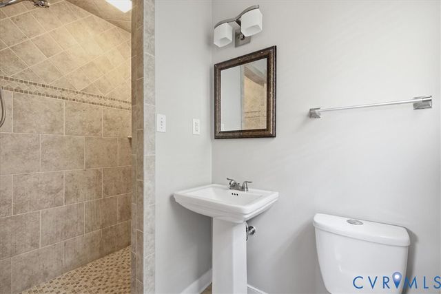 2815 Wighton Dr, Richmond, VA 23235