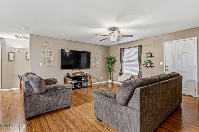 5722 Pecan Lane, Las Cruces, NM 88011