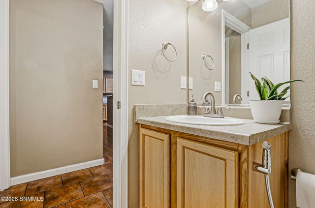 5722 Pecan Lane, Las Cruces, NM 88011