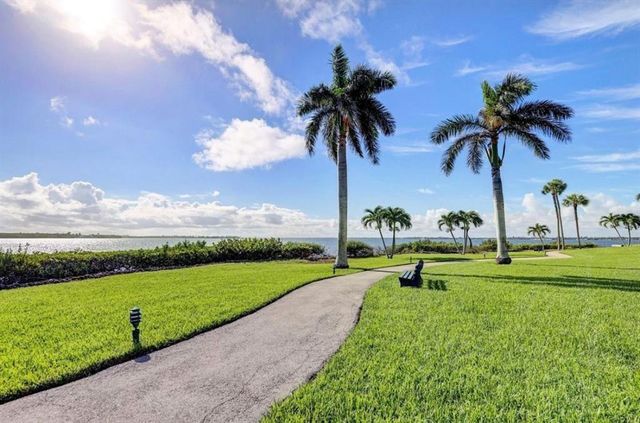 3442 NE Causeway Boulevard 401, Hutchinson Island, FL 34957
