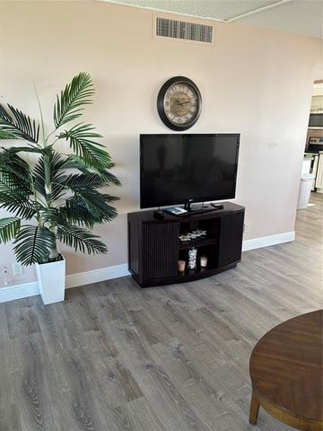 3442 NE Causeway Boulevard 401, Hutchinson Island, FL 34957