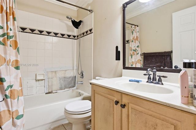 16405 SW 73rd Lane, Miami, FL 33193