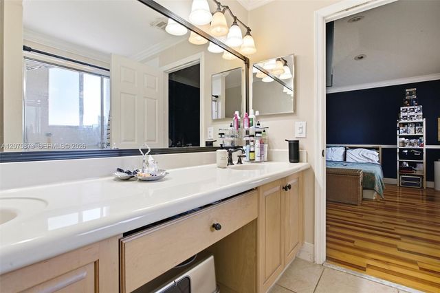 16405 SW 73rd Lane, Miami, FL 33193
