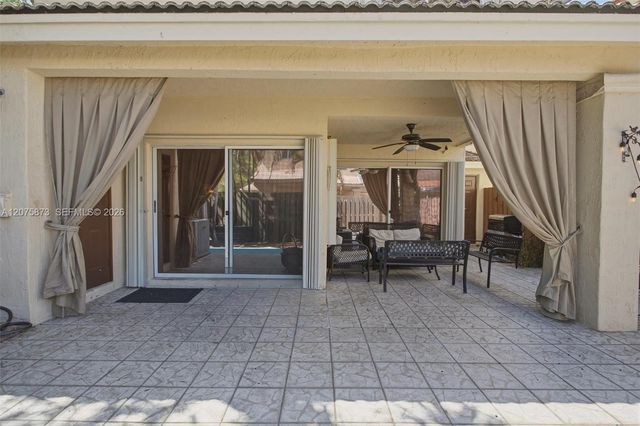 16405 SW 73rd Lane, Miami, FL 33193
