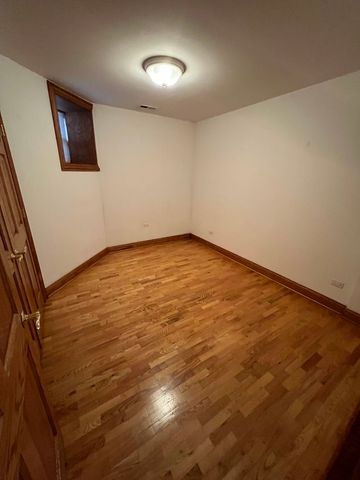 4051 N Kenmore Avenue GS, Chicago, IL 60613