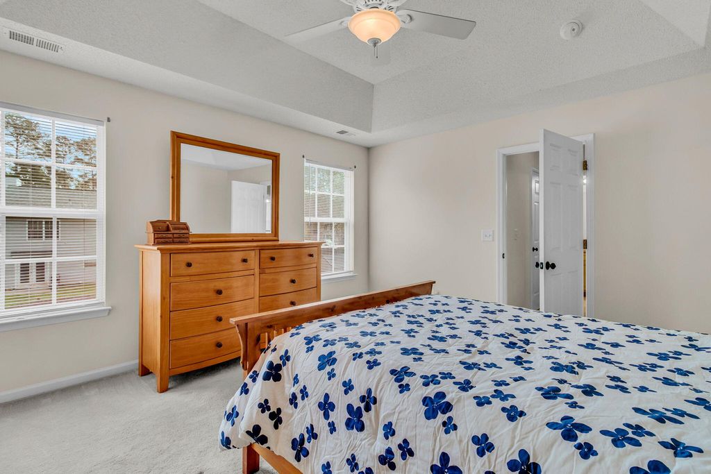 Image 17 of property listing at 112 Avoncliff Court, Summerville, SC 29483