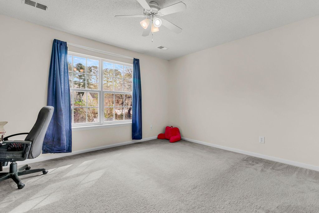 Image 22 of property listing at 112 Avoncliff Court, Summerville, SC 29483