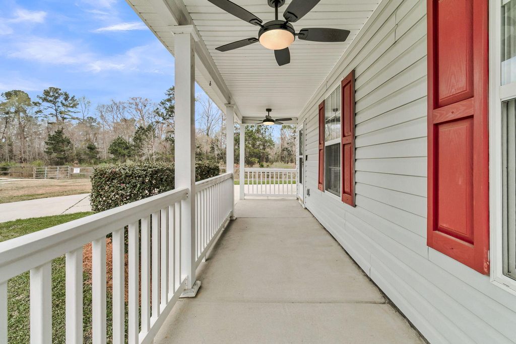 Image 33 of property listing at 112 Avoncliff Court, Summerville, SC 29483