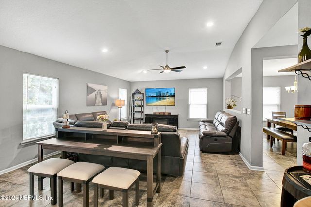 7310 STEVENTON Way, Jacksonville, FL 32244
