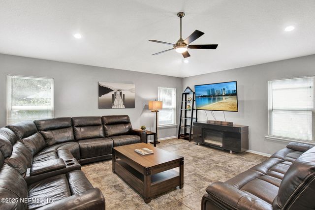 7310 STEVENTON Way, Jacksonville, FL 32244