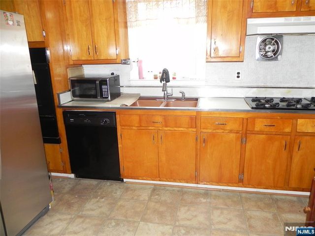 26 Marshall Avenue, Little Ferry, NJ 07643