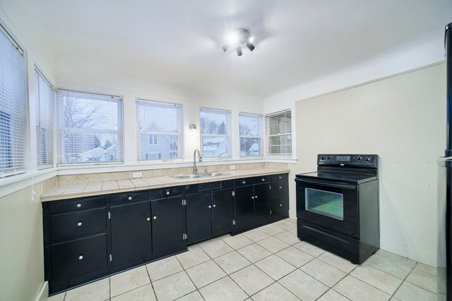 216 1st Avenue, Manistee, MI 49660