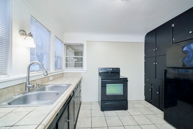 216 1st Avenue, Manistee, MI 49660