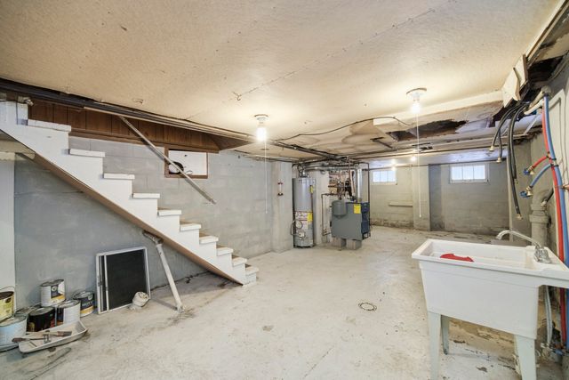 216 1st Avenue, Manistee, MI 49660