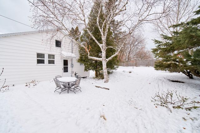 216 1st Avenue, Manistee, MI 49660