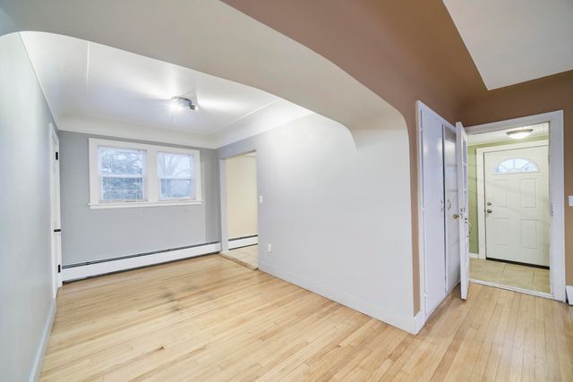 216 1st Avenue, Manistee, MI 49660