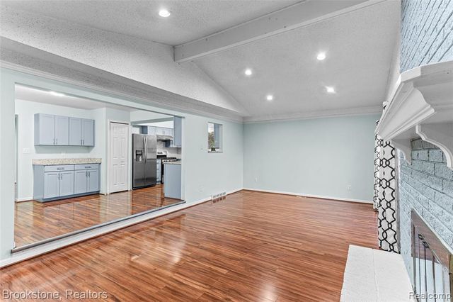 37643 Douglas Court, Sterling Heights, MI 48310