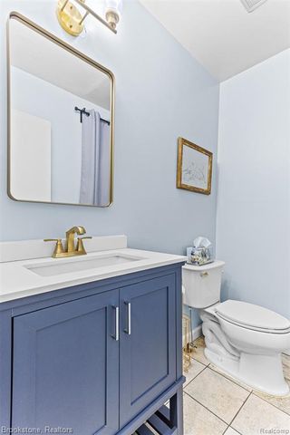 37643 Douglas Court, Sterling Heights, MI 48310