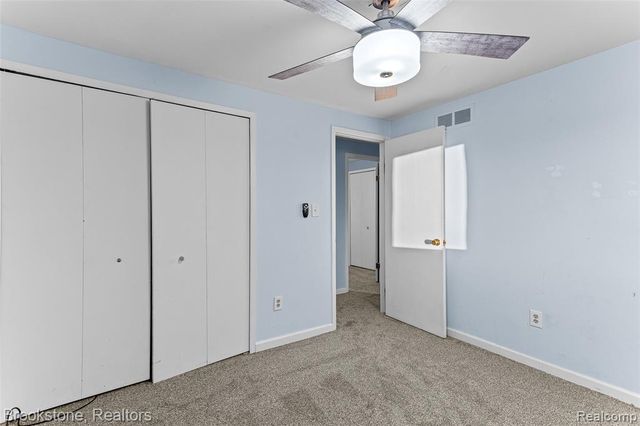 37643 Douglas Court, Sterling Heights, MI 48310