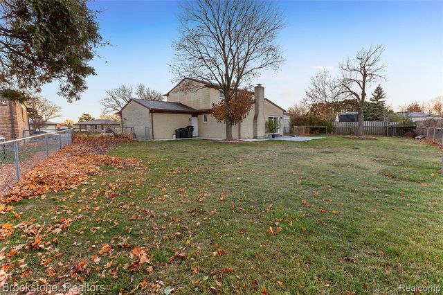 37643 Douglas Court, Sterling Heights, MI 48310