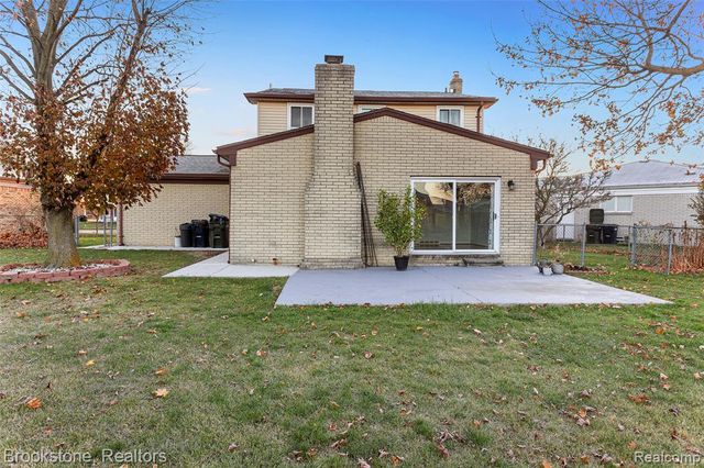 37643 Douglas Court, Sterling Heights, MI 48310