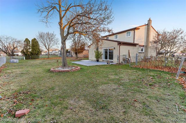 37643 Douglas Court, Sterling Heights, MI 48310