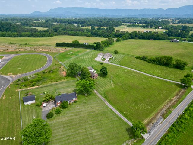 1575 Burnett Station Road, Seymour, TN 37865
