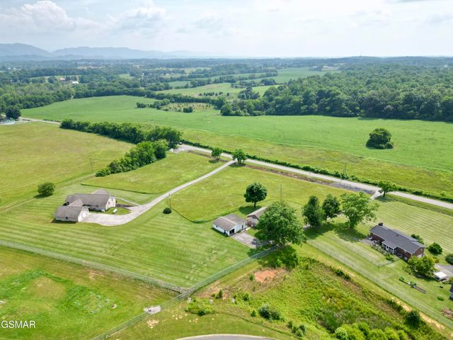 1575 Burnett Station Road, Seymour, TN 37865