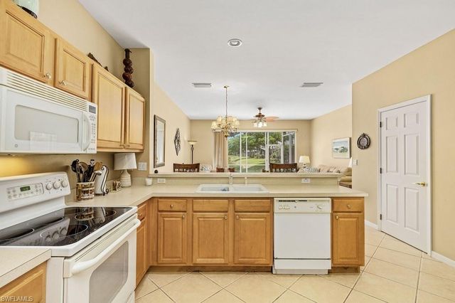 8381 Village Edge CIR # 3, Fort Myers, FL 33919