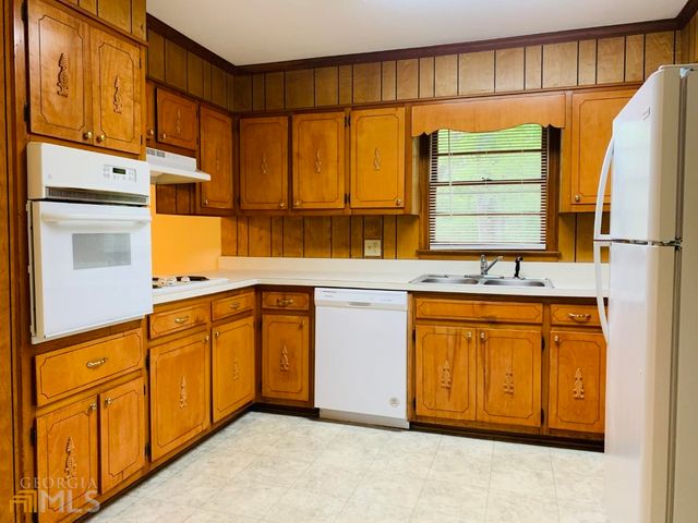 105 Sunrise Drive, Newnan, GA 30263