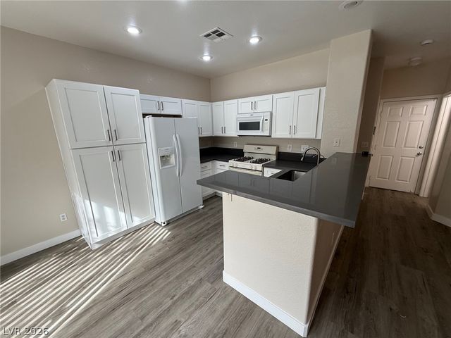 711 Principle Point Avenue, Henderson, NV 89012