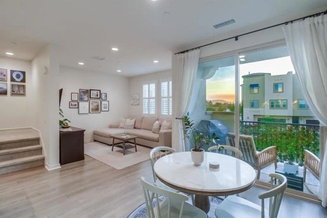 317 Brookside Way, Santee, CA 92071